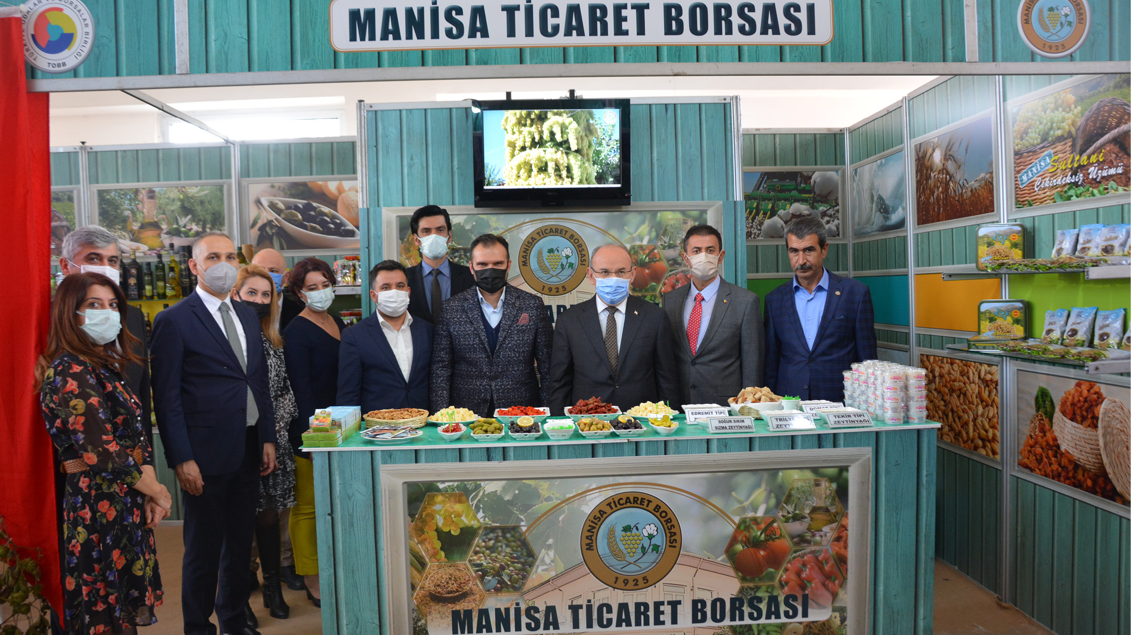 Vali Karadeniz Manisa TB Standn Ziyaret etti