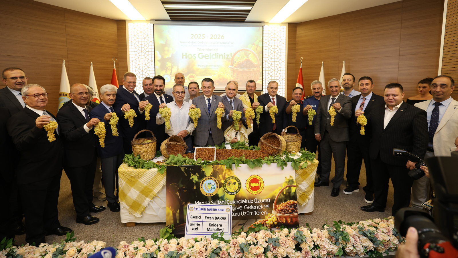 Sultani Çekirdeksiz Üzümü'nde 2025-2026 Sezonunun Açılışı ve Geleneksel İlk Çekirdeksiz Üzüm Töreni Gerçekleştirdi