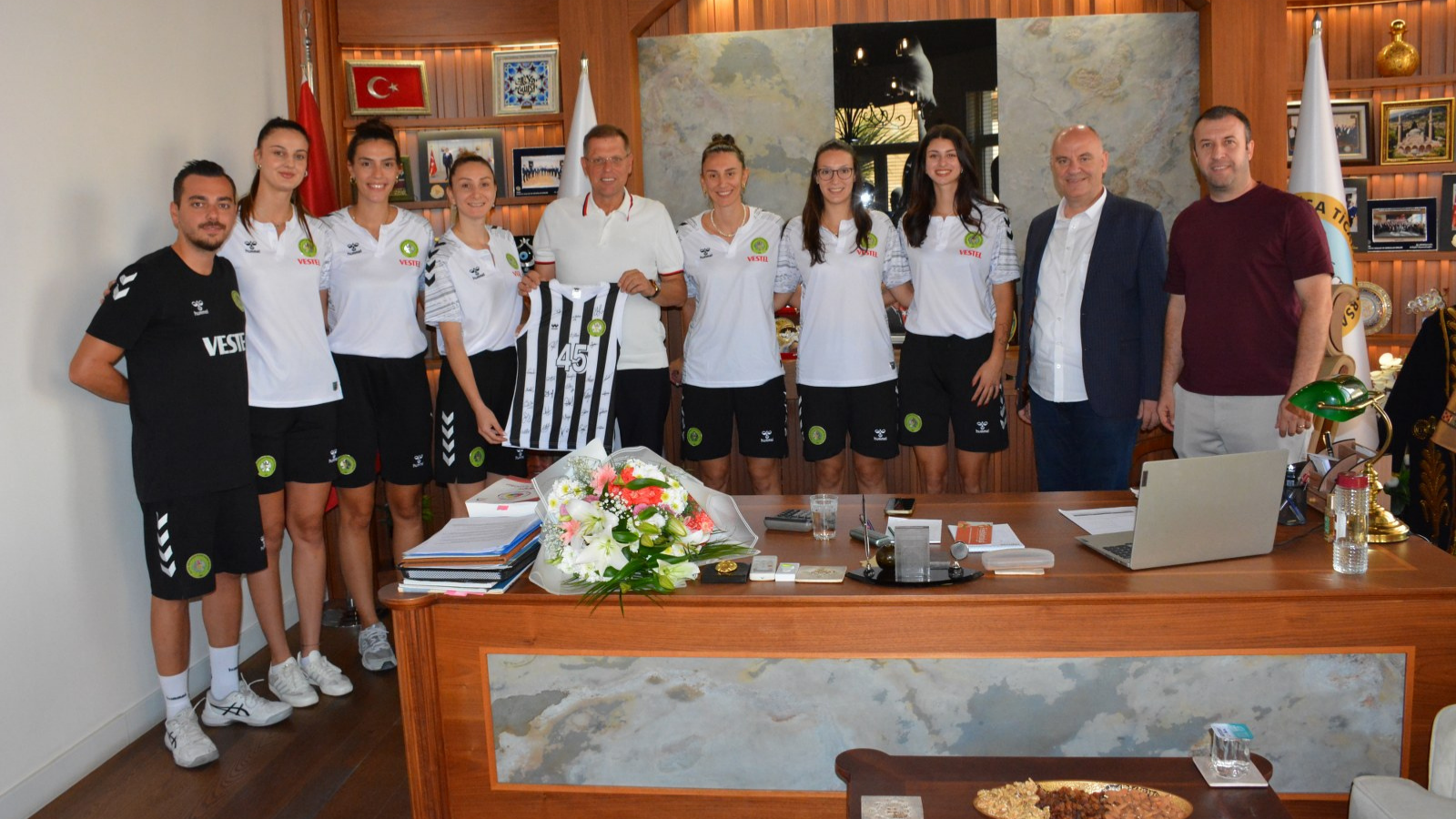 MANSA BYKEHR BELEDYESPOR KADIN VOLEYBOL TAKIMI BORSAMIZI ZYARET ETT