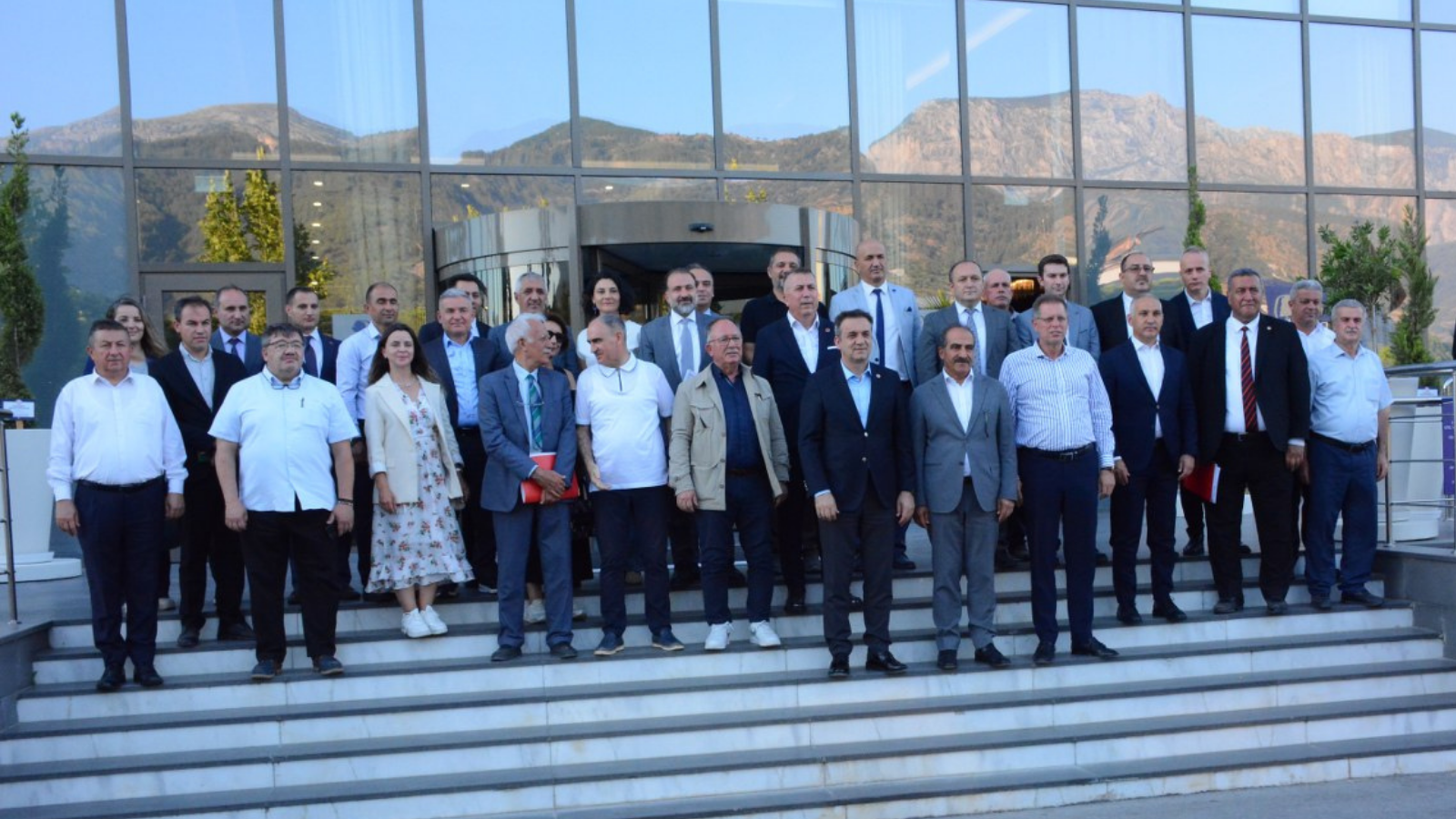 TBMM Zirai Don Araştırma Komisyonu, Manisa'da Üreticiler ve Sektör Temsilcileriyle Bir Araya Geldi