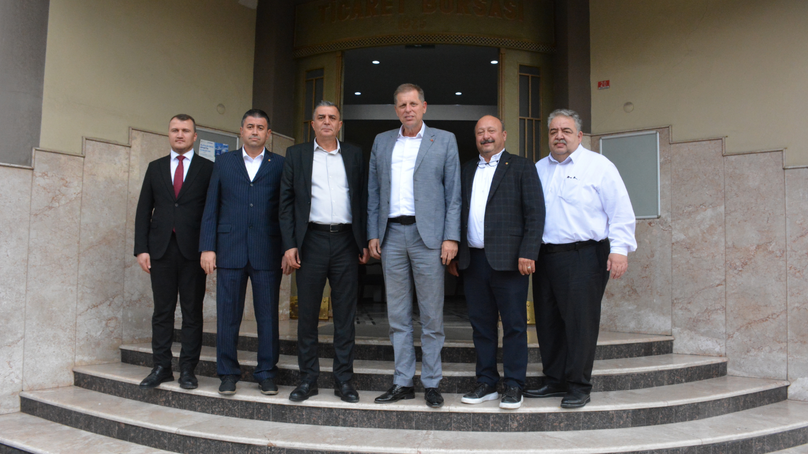 Şehzadeler Belediye Başkanı Sayın Hakan Şimşek Borsamızı Ziyaret Etti