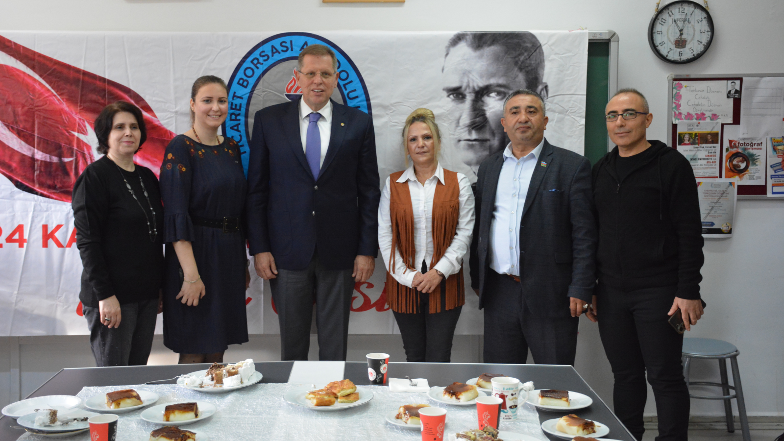 MANSA TCARET BORSASI BAKANI SADIK ZKASAP'TAN RETMENLER GN ZYARET